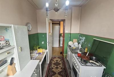 Apartament cu 2 camere semidecomandat în Micro I - 17