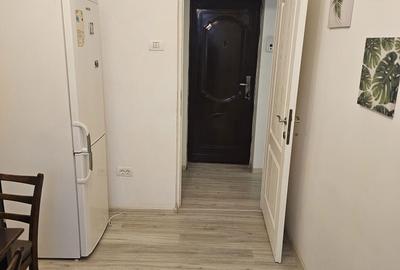 Apartament cu 3 camere semidecomandat în Central - 4
