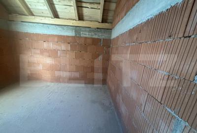 Casa de vanzare 115 mp , teren 425 mp , zona strazii Strandu - 8