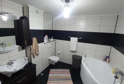Apartament cu 3 camere decomandat în Gării - 1