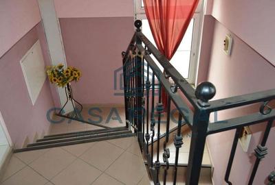 Apartament cu 3 camere decomandat, mobilat în Nufărul