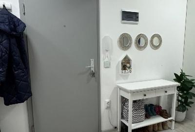 Apartament cu 2 camere decomandat, mobilat în Tractorul - 5