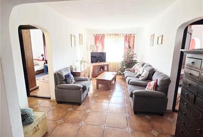 Apartament cu 4 camere decomandat, mobilat în Răcădău - 1