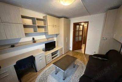 Garsonieră decomandată în Apărătorii Patriei - 2