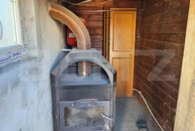 Casă cu 2 camere cu Teren 1706 Mp în Central - 1