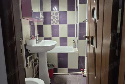 Vand apartament in zona 23 august - 5