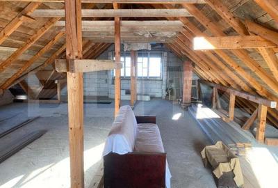 Casa individuala la rosu, 6 camere, 550 mp, 600 mp de teren, zona Patrauti - 1