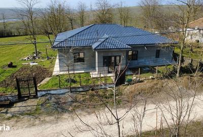 Casă cu 4 camere cu Teren 2561 Mp în Cobadin - 7