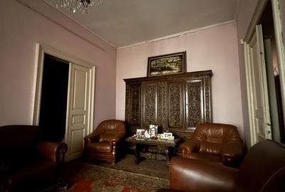 Casă cu 4 camere în Trivale