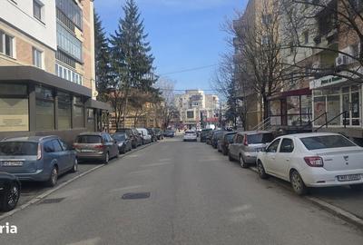 Spațiu comercial, de 74 mp, în Central - 8