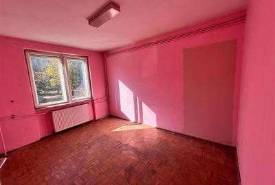 Apartament cu 3 camere semidecomandat în Central - 2