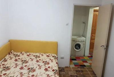 Apartament cu 3 camere semidecomandat în Hârșova - 3
