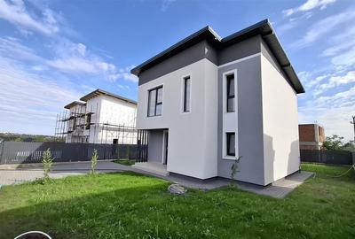 Casă individuală cu 4 camere cu Canalizare în Valea Lupului - 2