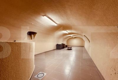 Casa spatioasa cu 5 dormitoare, doua bucatarii si teren de 1 - 17