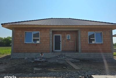 Casă cu 4 camere cu Teren 1200 Mp în Păulești - 6