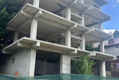 Casă cu 11 camere cu Canalizare în Copou - 1