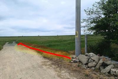 Teren de 400 mp, în Poiana