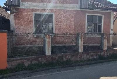 Casă cu Teren 475 Mp în Hăghig - 1