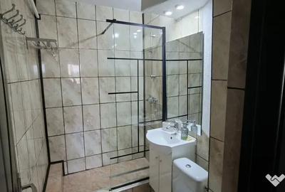 Apartament cu 3 camere semidecomandat în Alexandru cel Bun