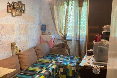 Apartament cu 3 camere semidecomandat în Inel II