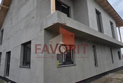Duplex cu 5 camere cu Canalizare în Sânandrei - 1