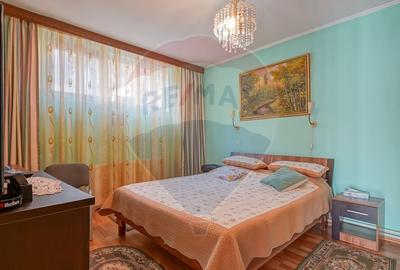 Casă cu 5 camere cu Garaj în Dârste - 3