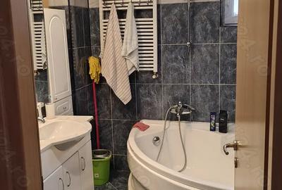 Ofer inchiriere Apartament 3 central - 2