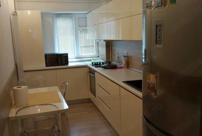 Apartament cu 3 camere decomandat în Central - 3