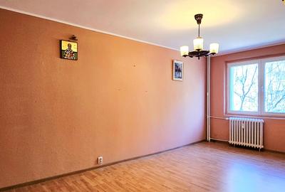Apartament cu 3 camere semidecomandat în Costin Georgian - 2
