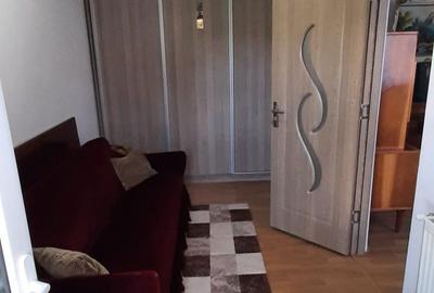 Apartament cu 3 camere semidecomandat în Micro 5 - 2