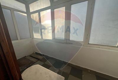 Spa?iu comercial in zona Lupeni - 5