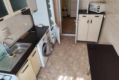 Apartament cu 2 camere decomandat în Mazepa 2