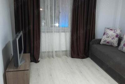Inchiriez apartament 2 camere- Universitate , zona magazin Bucovina, etaj 2 - 3
