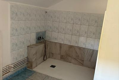 Casă cu 13 camere cu Canalizare în Cățelu - 2