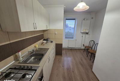 Apartament cu 3 camere decomandat în Pandurilor - 2