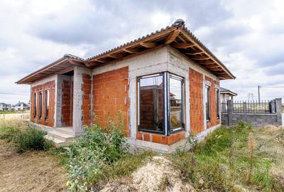 Casă nefinisata la sol in Fântânele, cartier nou Comsion 0 - 1