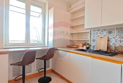 Apartament cu 3 camere decomandat, mobilat în Jiului - 1