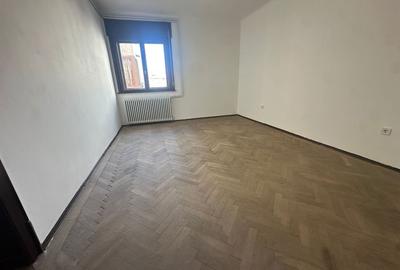 Apartament cu 4 camere circular în Banu Manta - 8