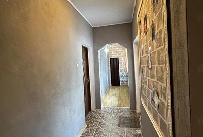 Casă cu 8 camere cu Canalizare în Cermei - 12