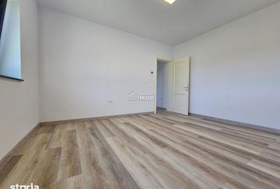 Spațiu comercial, de 280 mp, în Central - 3