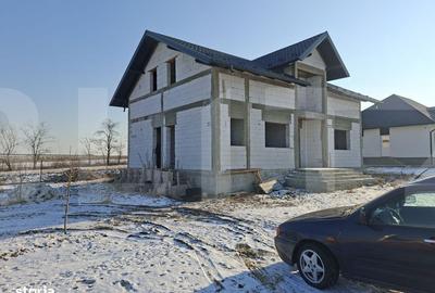 Casă cu 4 camere în Curtești - 4