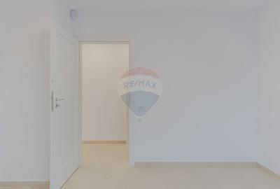 Apartament cu 9 camere decomandat în Astra - 47