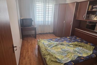 Apartament cu 3 camere semidecomandat în Apărătorii Patriei - 6