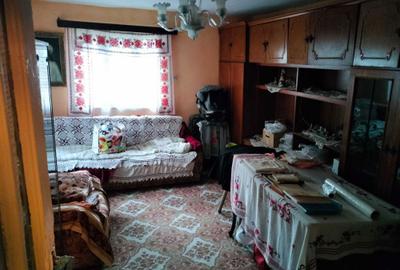 Casă cu 4 camere în Exterior Vest - 1