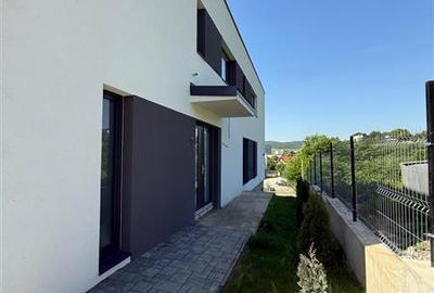 Duplex cu 4 camere cu Canalizare în Dâmbul Rotund - 11