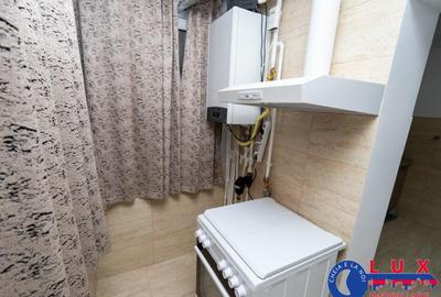 Apartament cu 3 camere decomandat în C5 - 15