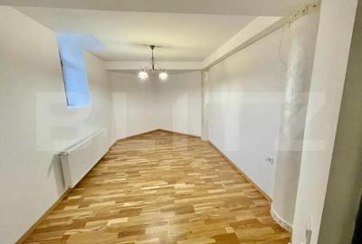 Apartament cu 4 camere decomandat în Central - 9