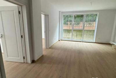 Apartament cu 3 camere decomandat în Rădăuți - 6