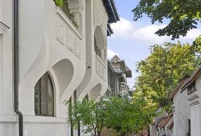 Casă individuală cu 9 camere cu Teren 200 Mp în Central - 3