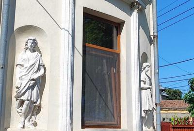 Casă cu 4 camere în Caracal